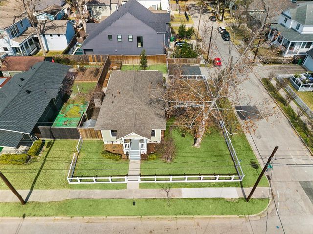 623 Pecore Street, Houston, TX 77009
