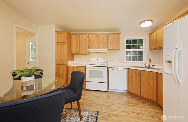 7867 Decatur Avenue, Clinton, WA 98236