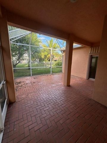 1572 Banyan Way, Weston, FL 33327