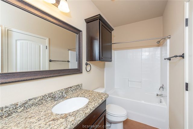 110 Tang Cake Drive, College Station, TX 77845