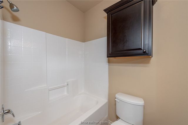 110 Tang Cake Drive, College Station, TX 77845