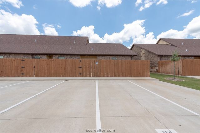 110 Tang Cake Drive, College Station, TX 77845