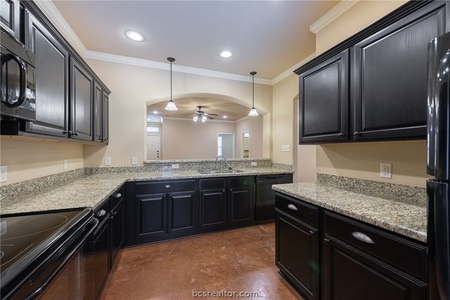 110 Tang Cake Drive, College Station, TX 77845