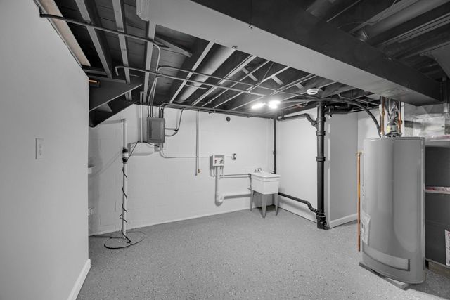 936 E 52nd Avenue, Gary, IN 46410