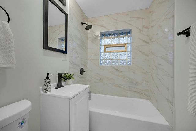 936 E 52nd Avenue, Gary, IN 46410