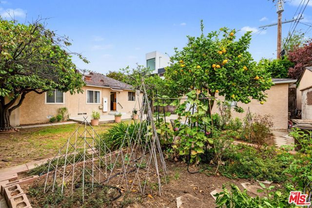 12018 Clover Avenue, Los Angeles, CA 90066