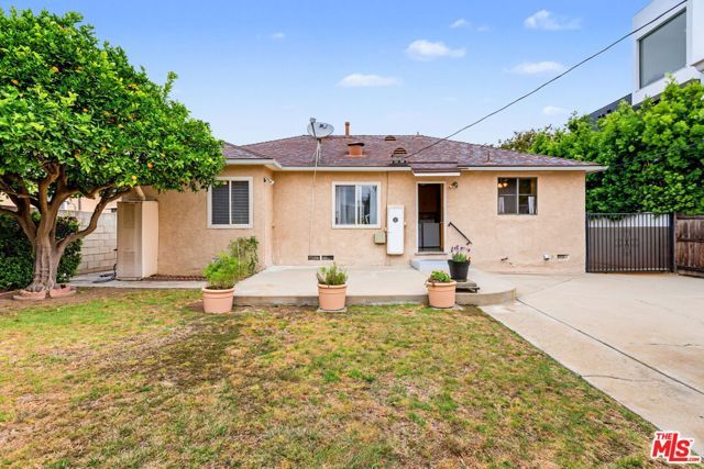 12018 Clover Avenue, Los Angeles, CA 90066