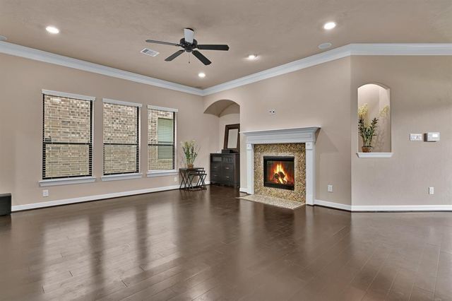 2725 Kings Retreat Circle, Houston, TX 77345