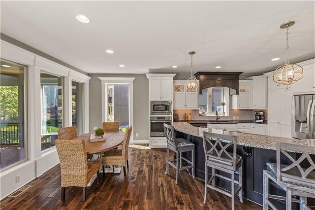 1104 Lakecrest Circle, Raymore, MO 64083