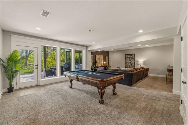 1104 Lakecrest Circle, Raymore, MO 64083