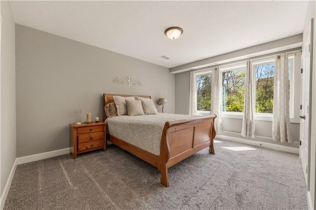 1104 Lakecrest Circle, Raymore, MO 64083