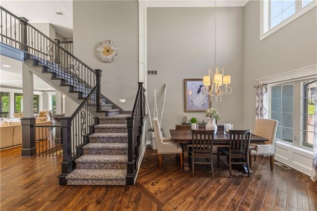 1104 Lakecrest Circle, Raymore, MO 64083