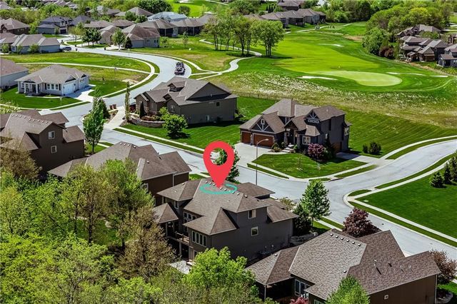 1104 Lakecrest Circle, Raymore, MO 64083