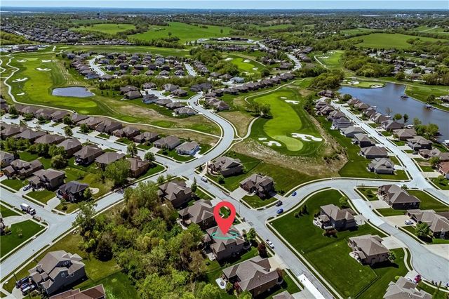 1104 Lakecrest Circle, Raymore, MO 64083