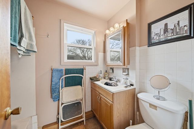 12815 Clinton Street, Blue Island, IL 60406