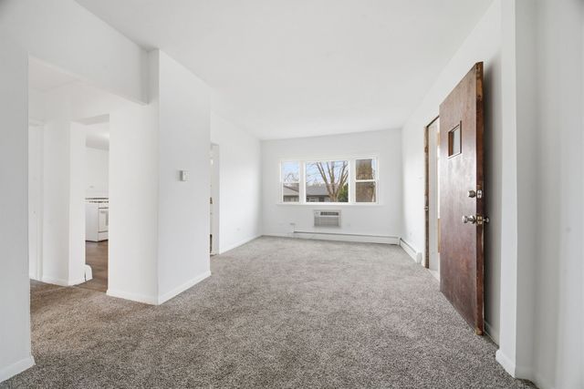 12815 Clinton Street, Blue Island, IL 60406
