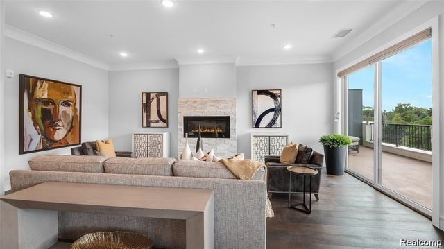 856 N OLD WOODWARD AVE Unit 301 Avenue, Birmingham, MI 48009