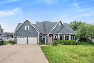 812 N 8th Avenue, Winterset, IA 50273