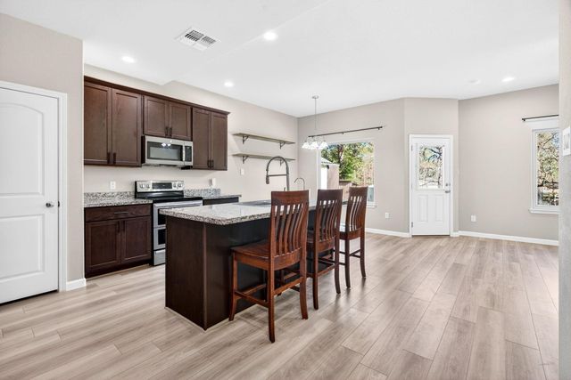 15678 Holly Drive, Montgomery, TX 77356