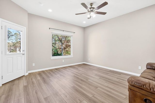 15678 Holly Drive, Montgomery, TX 77356