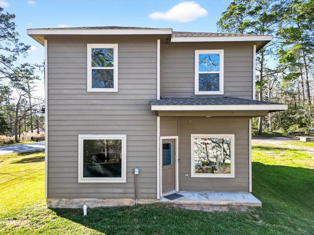 15678 Holly Drive, Montgomery, TX 77356