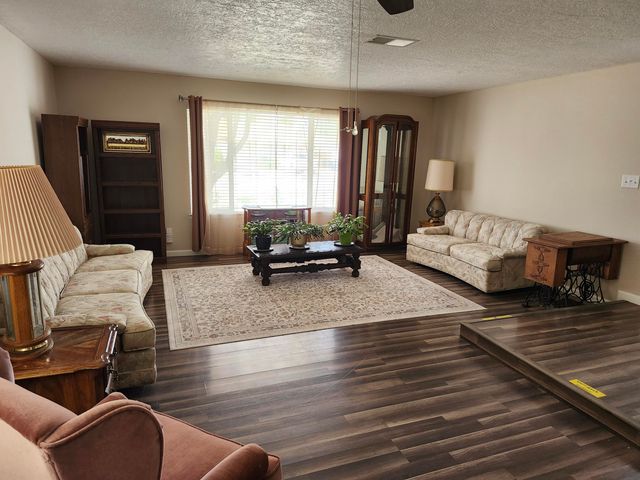 7000 Welton Drive NE, Albuquerque, NM 87109