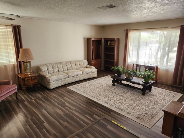 7000 Welton Drive NE, Albuquerque, NM 87109