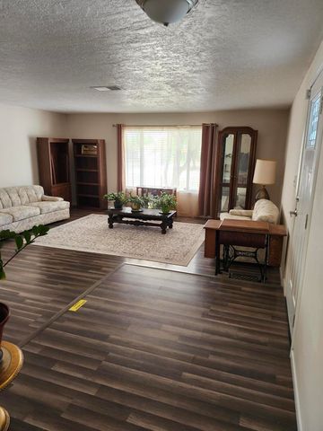 7000 Welton Drive NE, Albuquerque, NM 87109