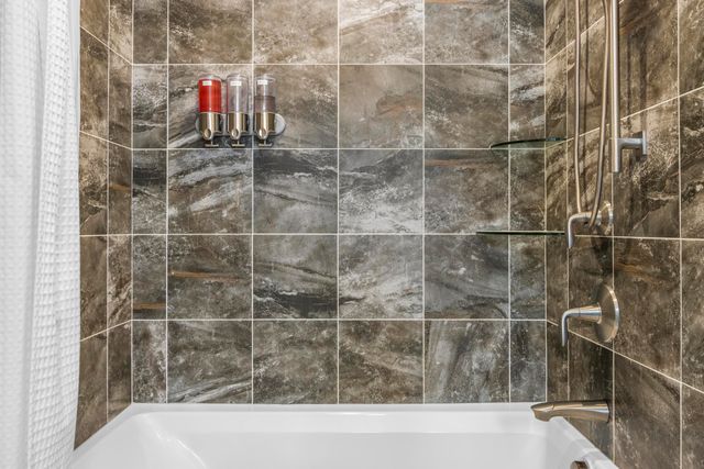 1388 Gray Drive 8, Traverse City, MI 49684