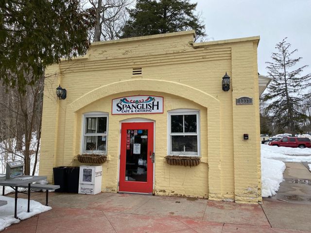 1388 Gray Drive 8, Traverse City, MI 49684