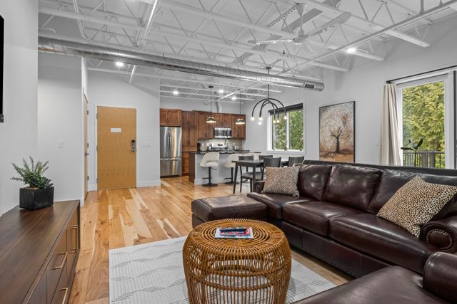 1388 Gray Drive 8, Traverse City, MI 49684