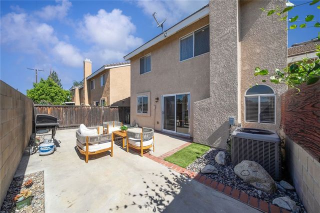 1582 Corte Santana, Upland, CA 91786