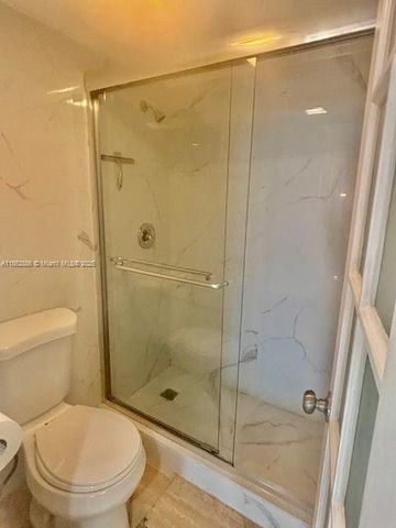 100 Bayview Dr 1929, Sunny Isles Beach, FL 33160
