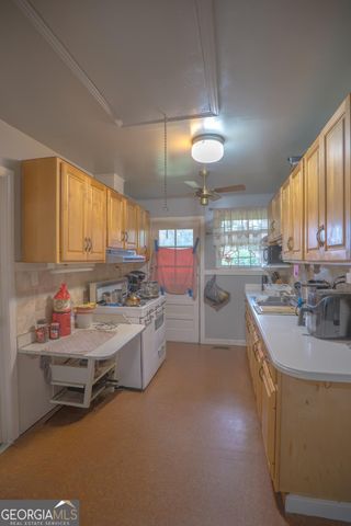 202 S Sage Street, Toccoa, GA 30577