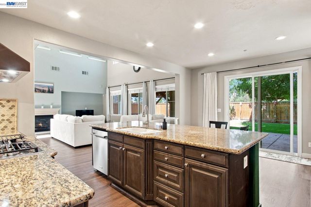 1172 Pimento Dr, Brentwood, CA 94513