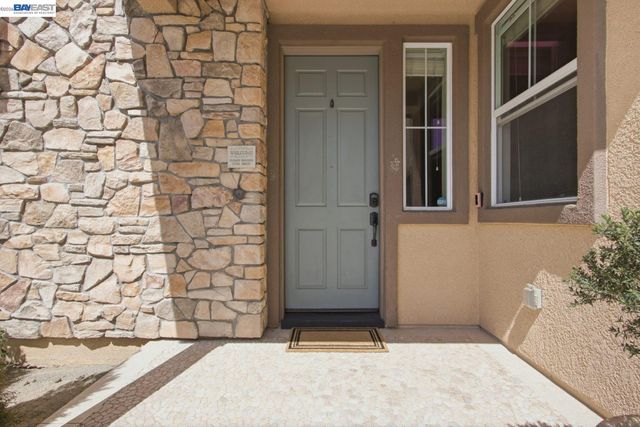 1172 Pimento Dr, Brentwood, CA 94513