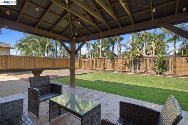 1172 Pimento Dr, Brentwood, CA 94513