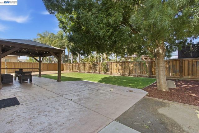 1172 Pimento Dr, Brentwood, CA 94513