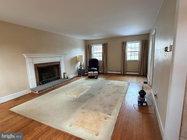 1101 WEBSTER DR, Wilmington, DE 19803