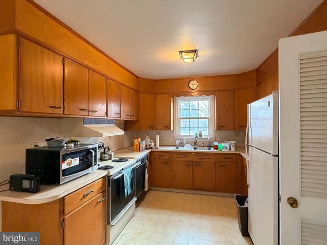 1101 WEBSTER DR, Wilmington, DE 19803