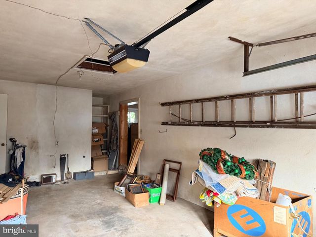 1101 WEBSTER DR, Wilmington, DE 19803