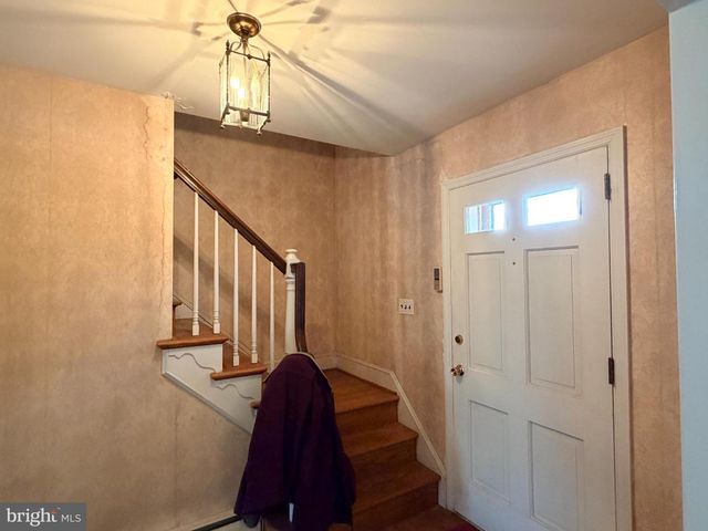 1101 WEBSTER DR, Wilmington, DE 19803