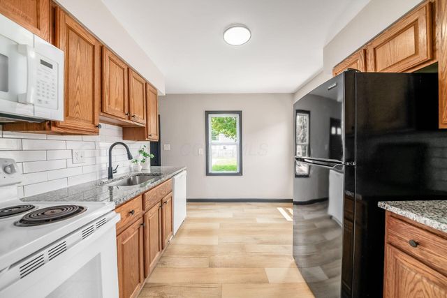 2200 Medina Avenue, Columbus, OH 43211
