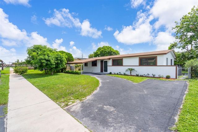 18425 NW 23rd Avenue, Miami Gardens, FL 33056