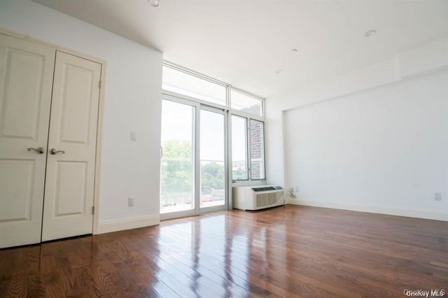 109-15 72nd Road 5B, Forest Hills, NY 11375