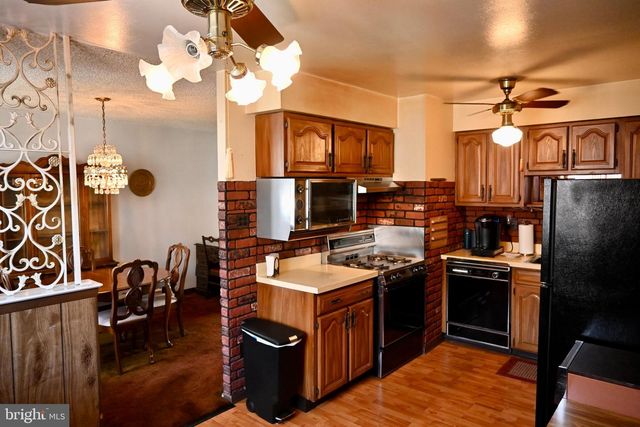 10212 WOBURN PL, Philadelphia, PA 19114