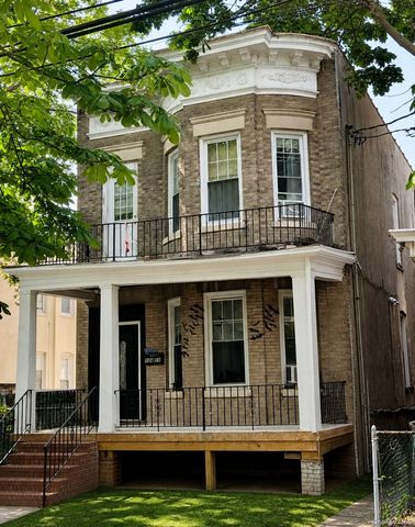 10411 89th Avenue, Richmond Hill, NY 11418