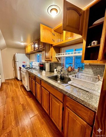 10411 89th Avenue, Richmond Hill, NY 11418