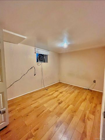 10411 89th Avenue, Richmond Hill, NY 11418