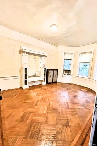 10411 89th Avenue, Richmond Hill, NY 11418
